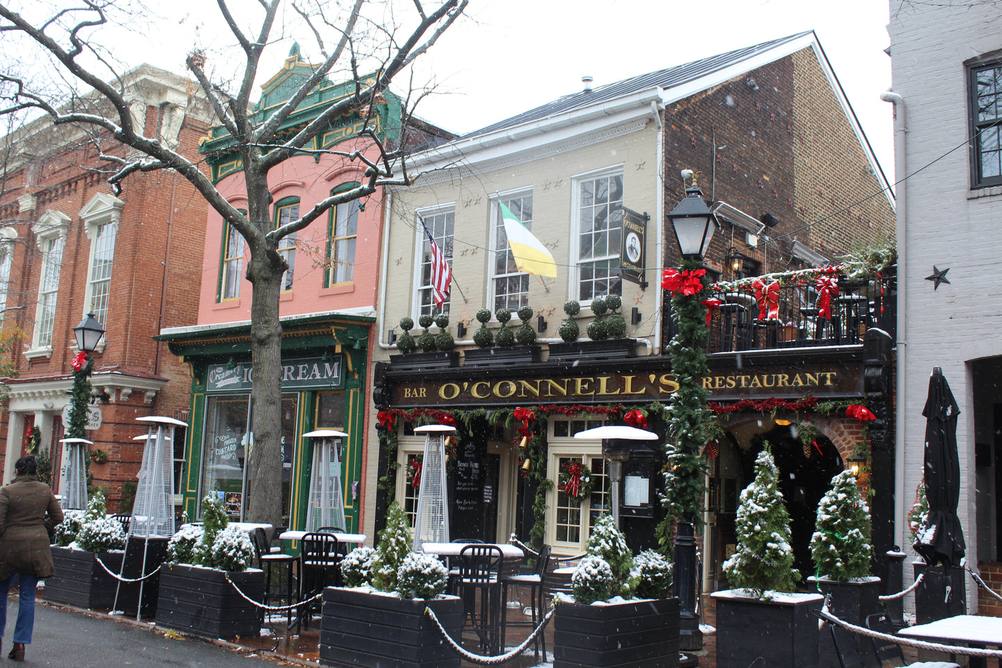 DMV Winter Wonderland: Snow-Covered Streets & Landmarks